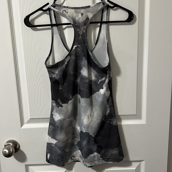Lululemon Tank - Picture 2 of 3